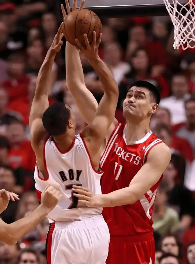 退役后的姚明_姚明退役后再也没看过nba球赛_姚明nba退役仪式